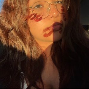 Meet your Posher, Alondra